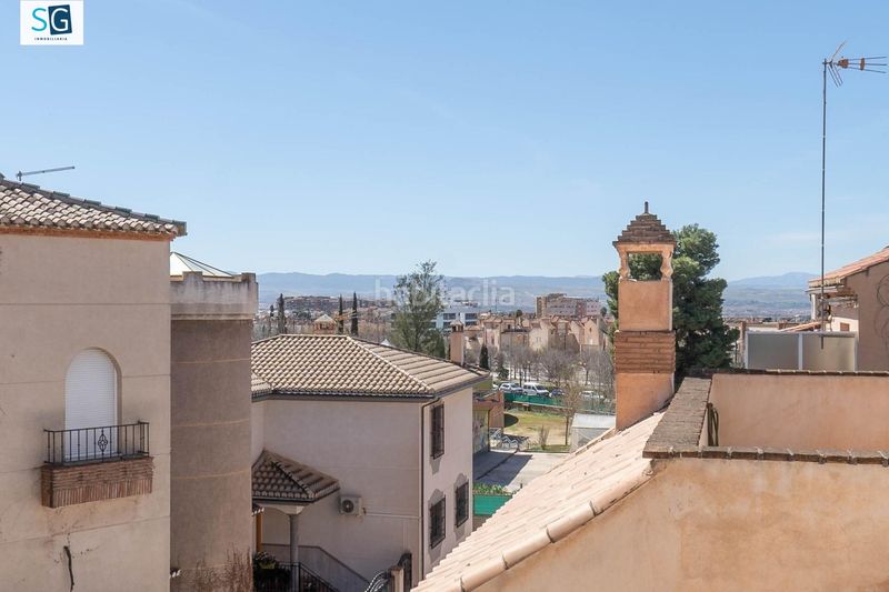 Foto 8ec06403-f4a8-4728-9d97-09cd93df4184. Casa amb calefacció piscina a Av. F. Garcia Lorca - Nueva Estación Autobuses Granada