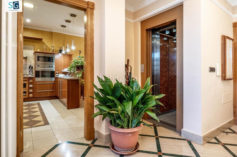 Foto a5f02a99-ce10-4e0c-8bf8-00d156715eba. Casa amb calefacció piscina a Av. F. Garcia Lorca - Nueva Estación Autobuses Granada