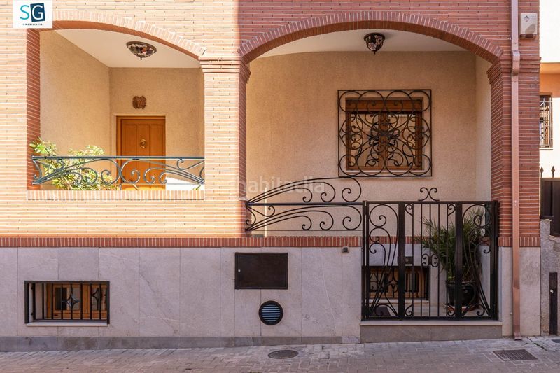 Foto cc81daa2-a908-4a84-abfd-bea427fdefe8. Casa amb calefacció piscina a Av. F. Garcia Lorca - Nueva Estación Autobuses Granada