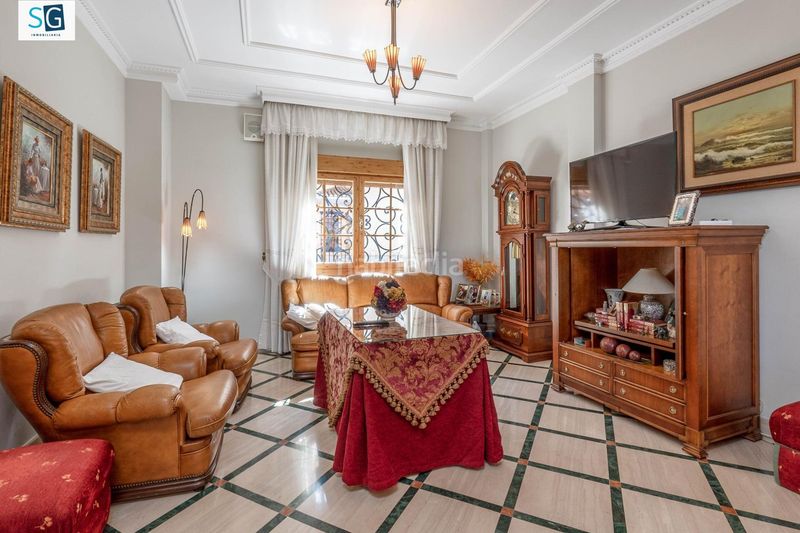 Foto eaf823bd-2167-4c72-989d-64d94f016e76. Casa amb calefacció piscina a Av. F. Garcia Lorca - Nueva Estación Autobuses Granada