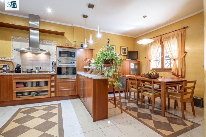 Foto fb67b248-756e-48eb-ae17-f0c878cb014a. Casa amb calefacció piscina a Av. F. Garcia Lorca - Nueva Estación Autobuses Granada