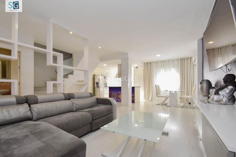 Foto 5bba44b1-8ce2-4ed7-b328-791ae313277c. Casa adossada amb piscina a Cúllar Vega