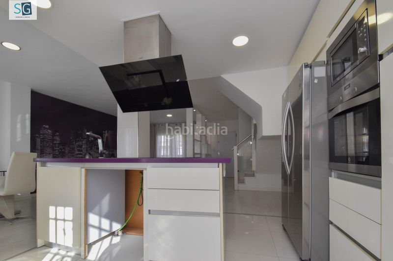 Foto 81cdb624-9bcb-4a42-8f83-620490b4c3ad. Casa adossada amb piscina a Cúllar Vega