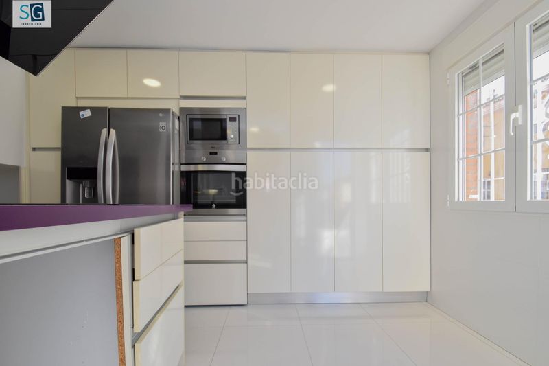 Foto b0aa2474-1ed3-4978-a41c-bda84cf639a4. Casa adossada amb piscina a Cúllar Vega