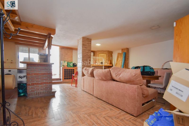 Foto c6c91b49-da48-44ab-9bd5-7803e90e0d6b. Casa adossada amb piscina a Cúllar Vega