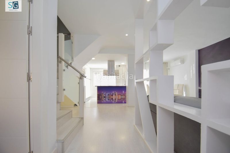 Foto c811a10b-b255-4f54-b12e-9b47a371b5e8. Casa adossada amb piscina a Cúllar Vega