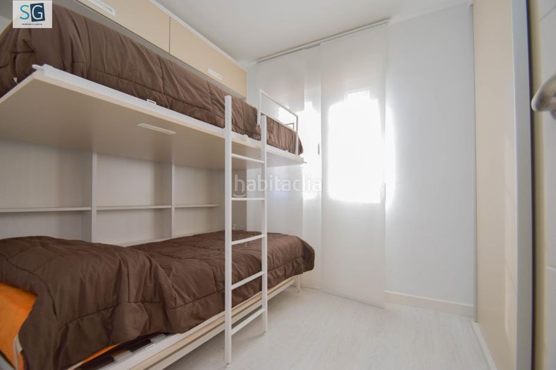 Foto f9a5202d-69e7-44b7-9252-0542d7f42823. Casa adossada amb piscina a Cúllar Vega