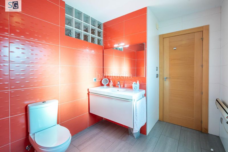 Foto 0a8f6bce-8988-44b7-bcfc-d99dacb34c31. Casa amb calefacció aparcament a Güéjar Sierra