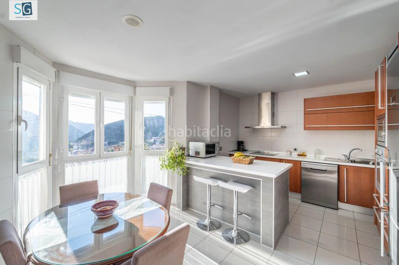 Foto 7fcc1d56-a2b5-44f8-a918-e1e424021202. Casa amb calefacció aparcament a Güéjar Sierra