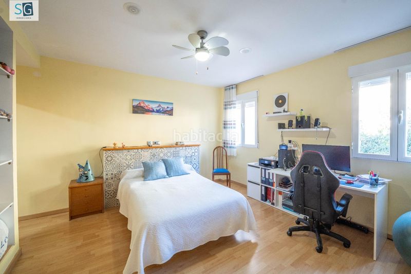 Foto 90a1f861-686f-4f43-954d-d51df5b2a321. Casa amb calefacció aparcament a Güéjar Sierra