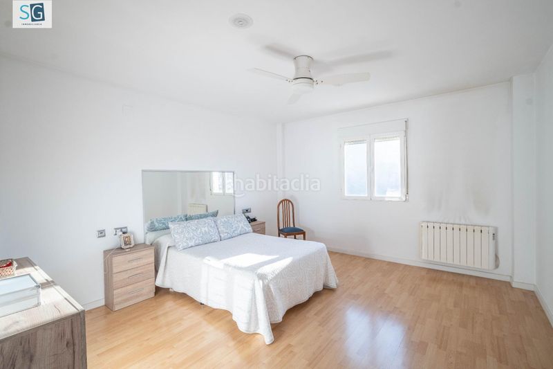 Foto dd2b68de-de10-47bb-890a-4e889071f0ec. Casa amb calefacció aparcament a Güéjar Sierra