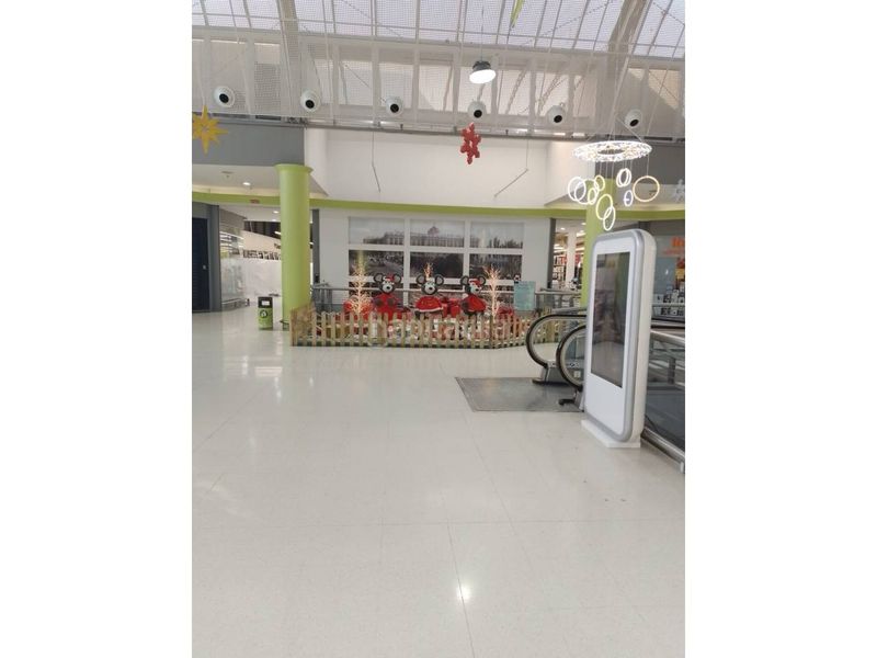 Foto f9c15f0f-1126-4014-ae46-fbeb5432df1c. Local comercial a Las Águilas Madrid