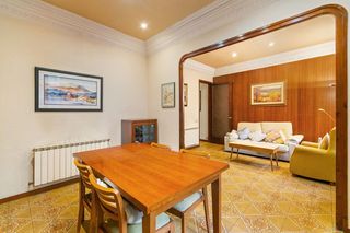 Etagenwohnung in La Nova Esquerra de l´Eixample