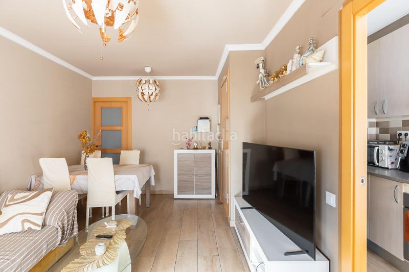 Foto 15ca9a64-bd22-42ce-ad0c-f8213129000c. Piso en Artigues Badalona