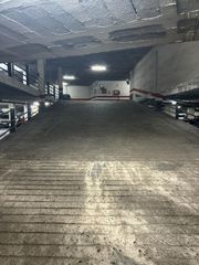 Car parking in Sant Adrià Nord