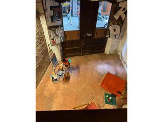 Local commercial à portal nou