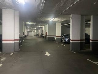Parking coche en trinquet