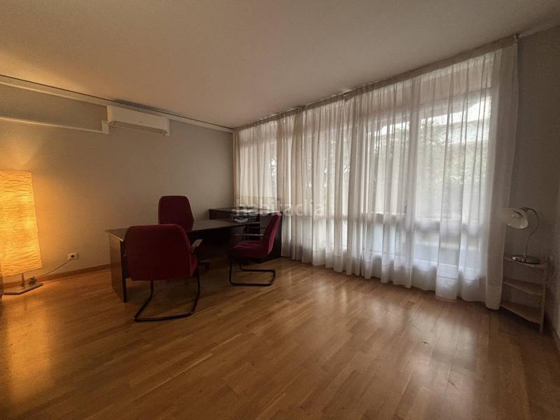 Foto 14d5434f-3606-40bc-b55d-8cca10cc0055. Rent office space in La Nova Esquerra de l´Eixample Barcelona