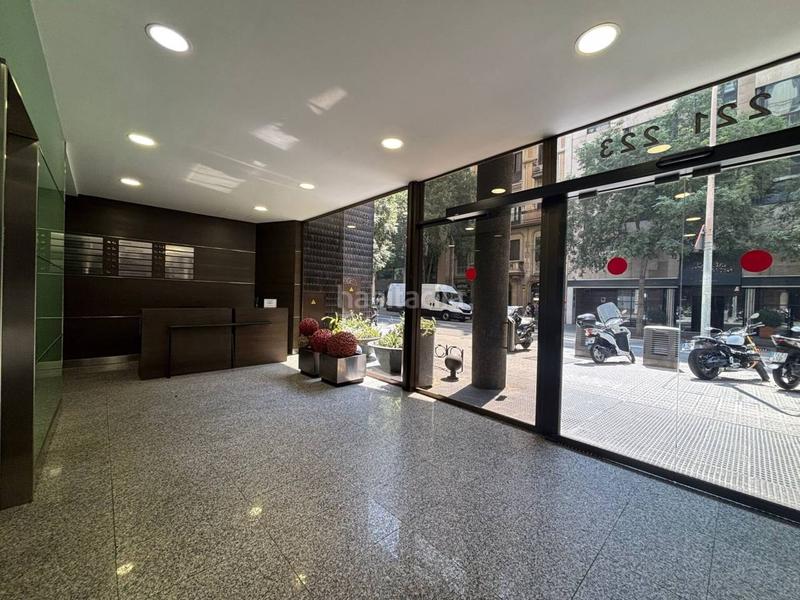 Foto f4252a8a-26ca-48c6-aded-1bb7037f2d4e. Alquiler oficina  de 260m en alquiler zona eixample en Barcelona