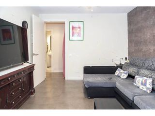 Pis  Calle indústria. Bajo amplio en sagrada familia