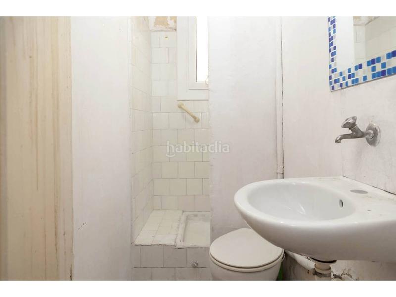 Foto 2e67eca3-ae46-4035-8843-94c73292558e. Piso  con muchas posibilidades en sagrada familia en Barcelona