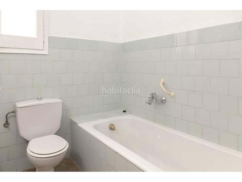 Foto 37bcc008-e505-42c2-af50-1fa304987629. Piso  con muchas posibilidades en sagrada familia en Barcelona