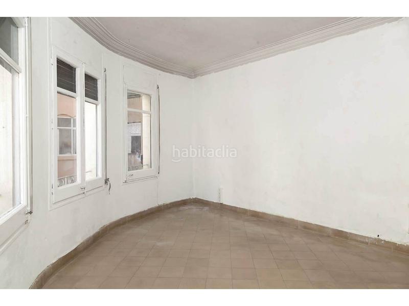 Foto 3d5820d9-0319-469c-8cbc-38dee1f4d551. Piso  con muchas posibilidades en sagrada familia en Barcelona