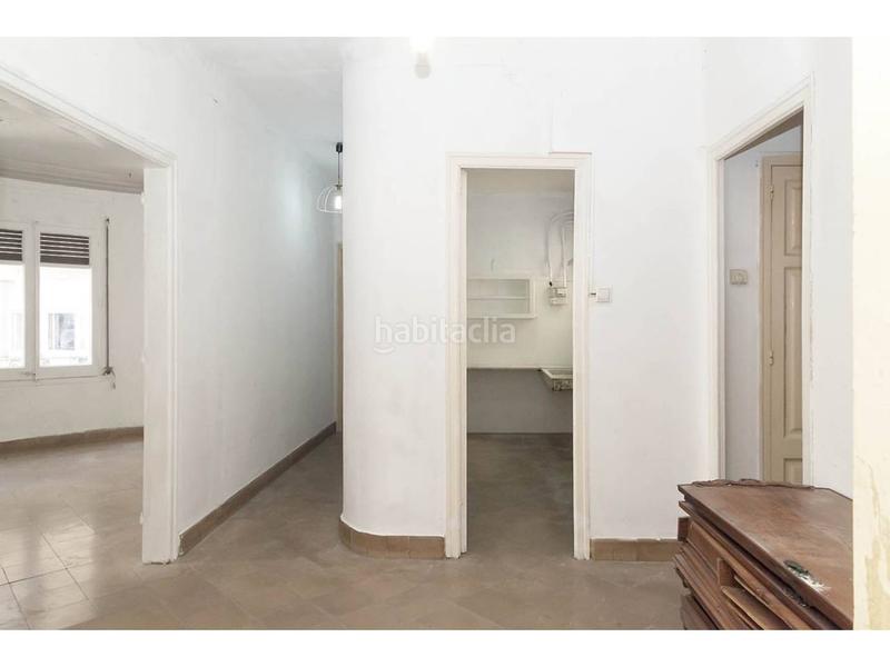 Foto 7d443750-0333-4784-bc83-c9b600d643a3. Piso  con muchas posibilidades en sagrada familia en Barcelona