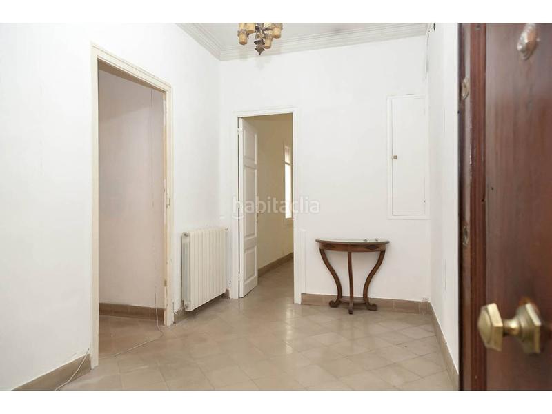 Foto cb60cf82-405b-4790-a334-fb6d7dd55fd7. Piso  con muchas posibilidades en sagrada familia en Barcelona