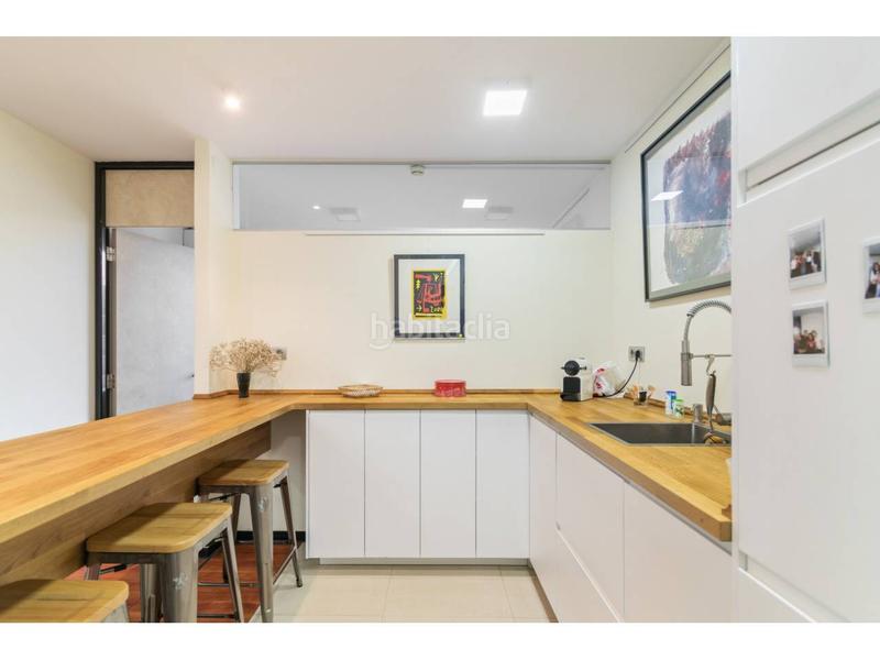 Foto 0a3332a5-c348-4f90-84ca-d1380928b07d. Oficina amb calefacció aparcament a Barri de les Corts Barcelona