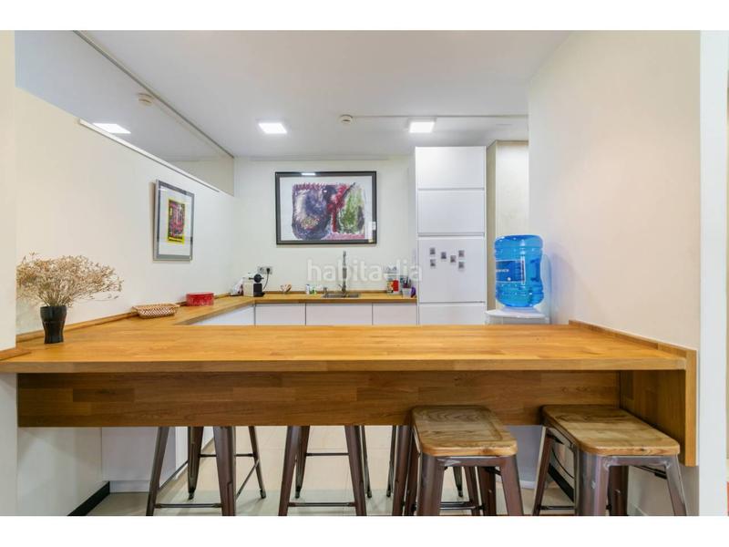 Foto 28524e36-733b-4c73-ba24-03224b040f94. Oficina amb calefacció aparcament a Barri de les Corts Barcelona