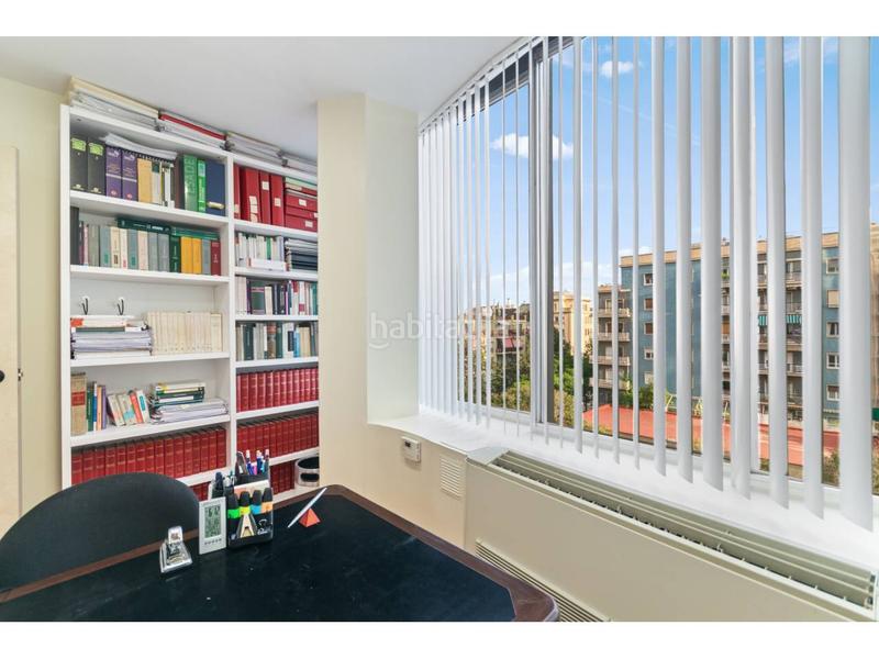 Foto 4fc6e270-6098-4304-bf41-ba9c188d21df. Oficina amb calefacció aparcament a Barri de les Corts Barcelona