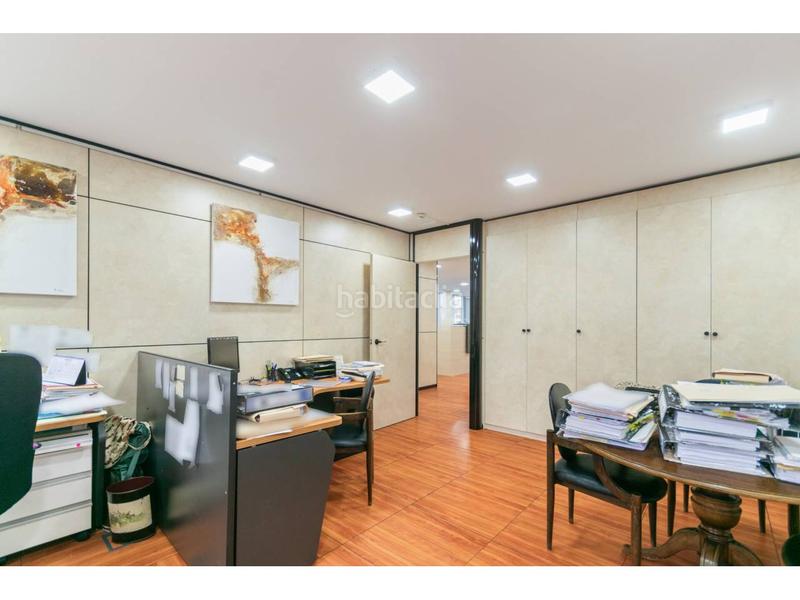 Foto 52607df1-199e-4485-abd0-293bee218ef8. Oficina amb calefacció aparcament a Barri de les Corts Barcelona