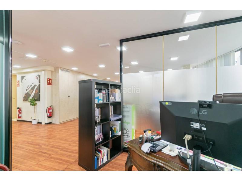 Foto 6c382489-26a7-413e-85aa-4dc893d4d4d6. Oficina amb calefacció aparcament a Barri de les Corts Barcelona