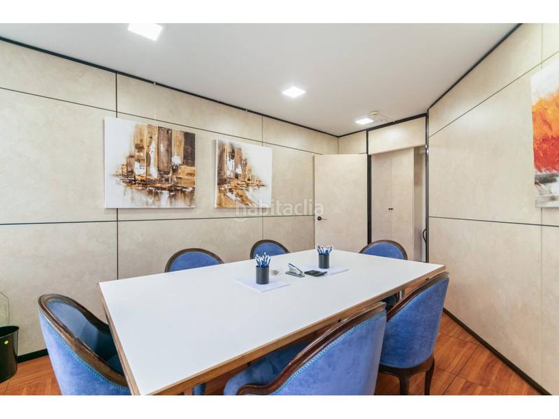 Foto 7200a72e-446e-4c79-8bba-cc9a52c67263. Oficina amb calefacció aparcament a Barri de les Corts Barcelona