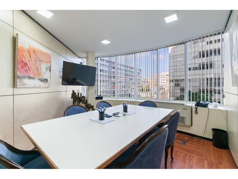 Foto b22b4818-726f-4a2d-9c7c-a7242f1ed9f3. Oficina amb calefacció aparcament a Barri de les Corts Barcelona