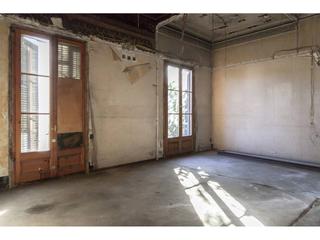 Etagenwohnung  Marqués de la argentera. Piso con muchas  posibilidades en el born