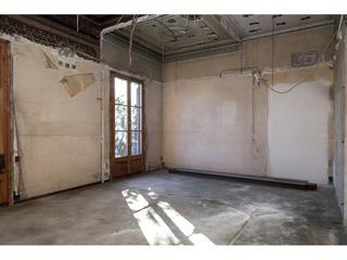 Appartamento  Avenida marqués de la argentera. Piso con muchas  posibilidades en el born