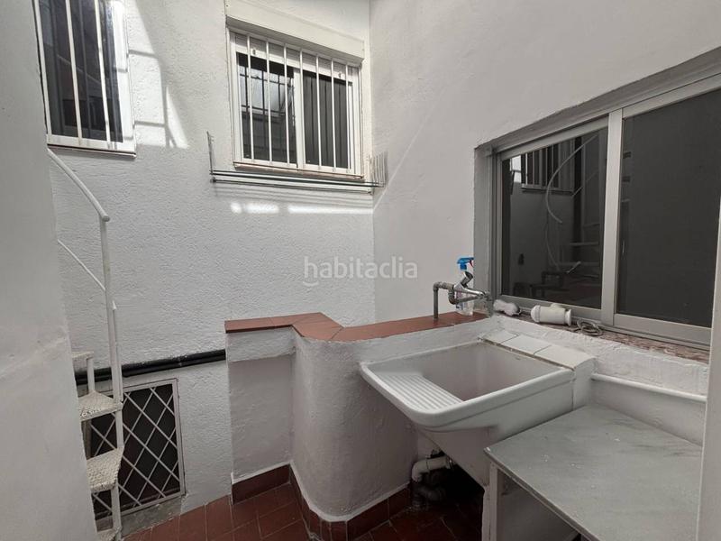 Foto abcb38a2-76ca-4294-a4d4-2a97603aed97. Lloguer pis amb calefacció a La Teixonera Barcelona