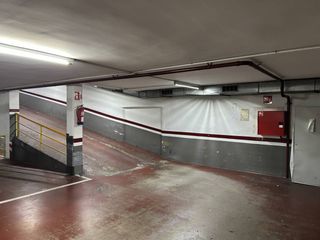 Aparcament cotxe a Calle Vallespir