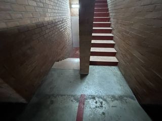 Aparcament cotxe  Calle joan oliver. Garaje  la vila olímpica del poblenou  barcelona