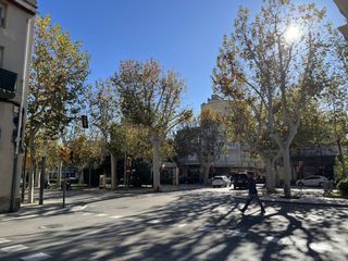 Lloguer Local Comercial a Poble Sec. Local comercial  sant magí  igualada