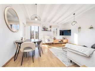 Pis  Calle atlàntida. Piso reformado en plena barceloneta