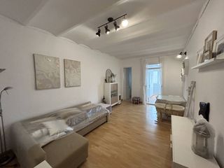 Etagenwohnung  Calle conca. Vivienda  camp de larpa  barcelona
