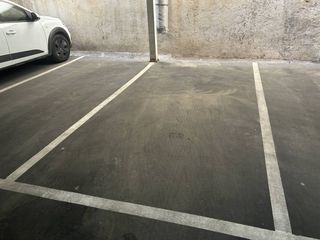 Lloguer Aparcament cotxe  Calle comte d´urgell. Plaza de pk  eixample  junto al mercat de sant antoni