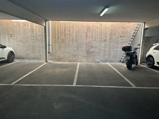 Lloguer Aparcament cotxe  Calle comte d´urgell. Plaza de pk  eixample  junto al mercat de sant antoni