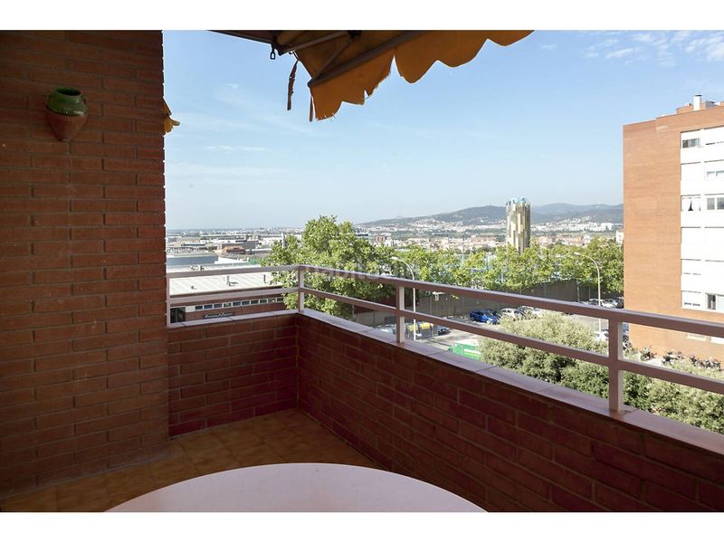 Foto f177d992-4988-4300-8fb4-68b8985a6861. Etagenwohnung mit heizung parking in Sant Joan-TV3 Sant Joan Despí