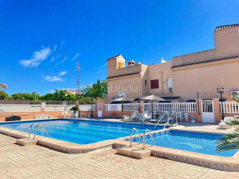 Foto 85c10133-3d44-4630-8fce-f9f89899b181. Casa amb piscina a Los Balcones-Los Altos Torrevieja