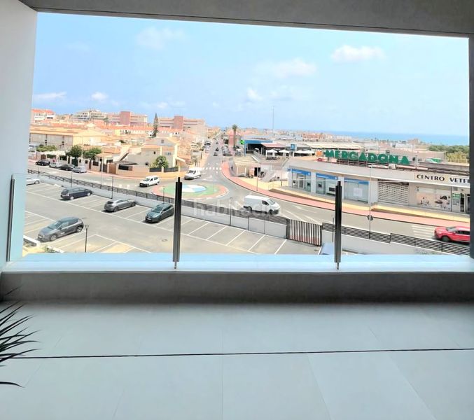 Foto 139b2a65-aba7-4a32-8639-f68012430ef9. Apartament amb piscina a Torreblanca Torrevieja