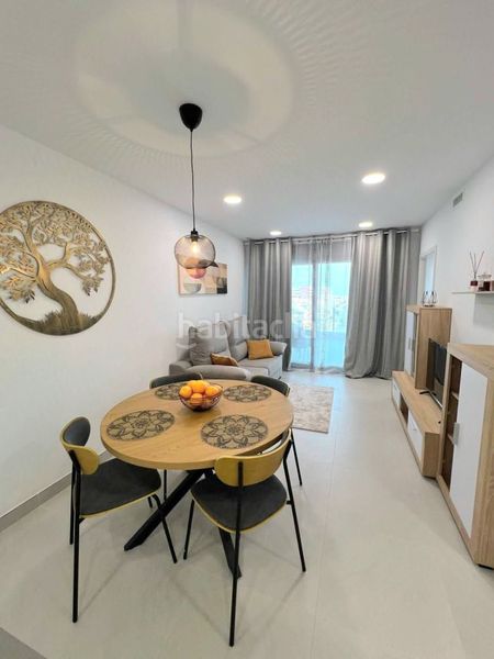 Foto bcff380a-ab59-40ae-8408-2dfd3699bffe. Apartament amb piscina a Torreblanca Torrevieja